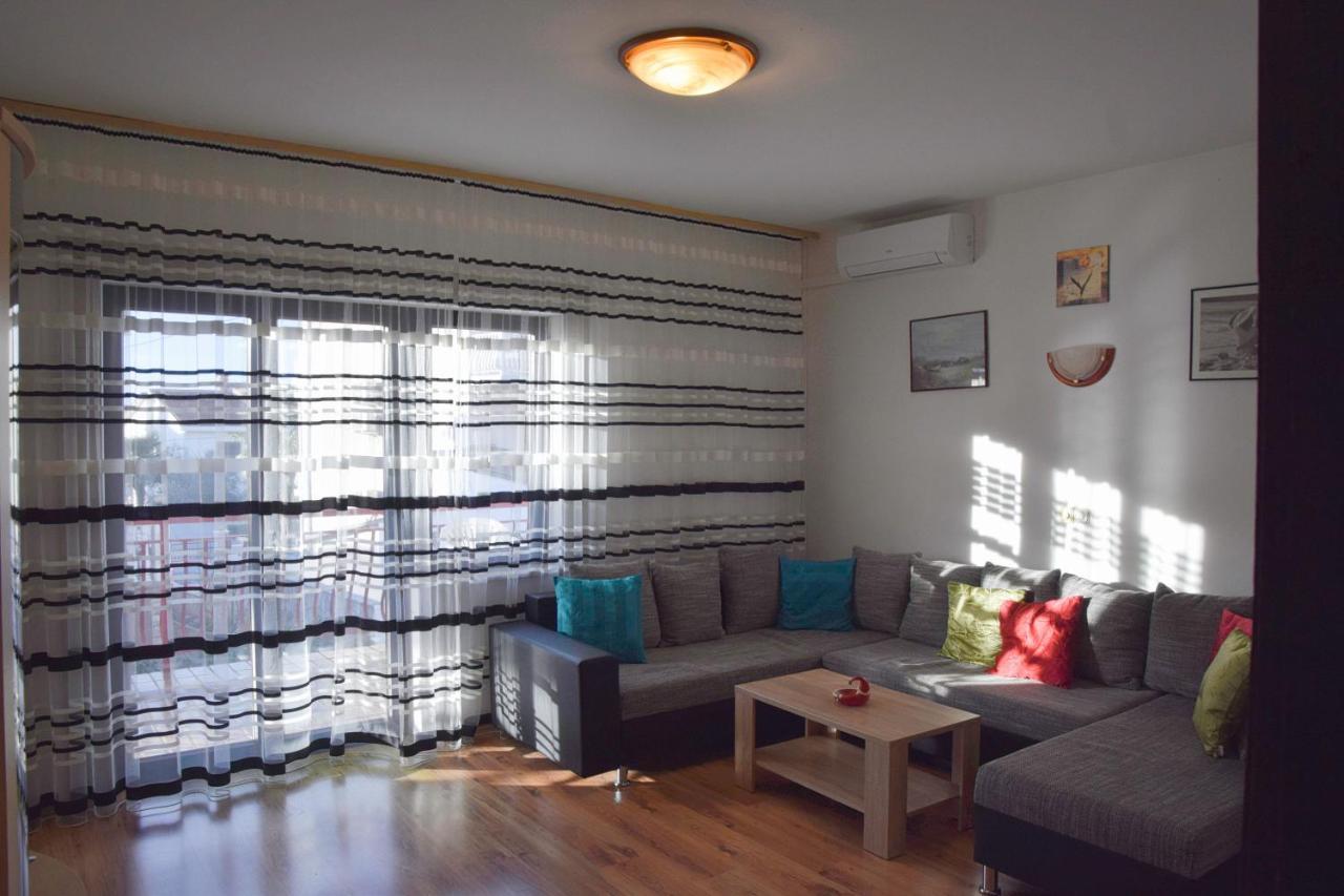 Apartments Margareta & Ena Малинська Екстер'єр фото