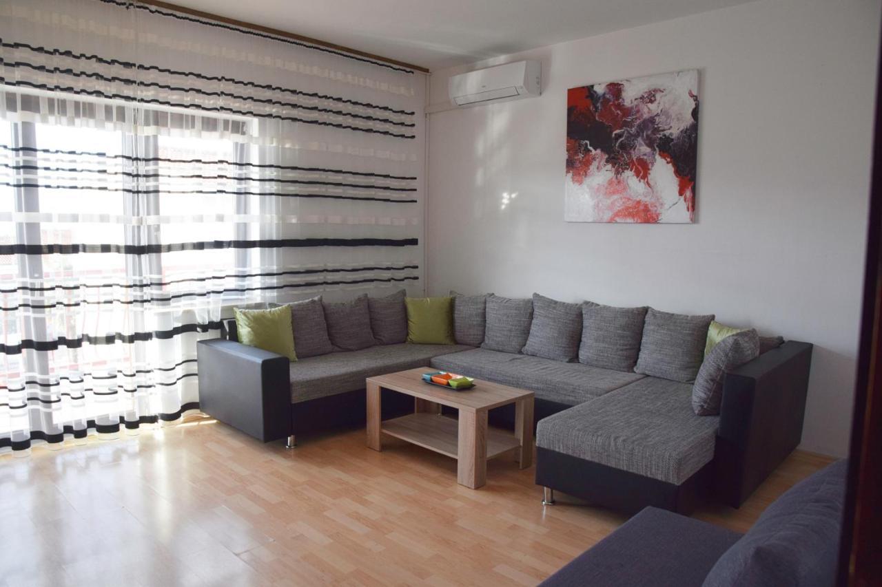 Apartments Margareta & Ena Малинська Екстер'єр фото