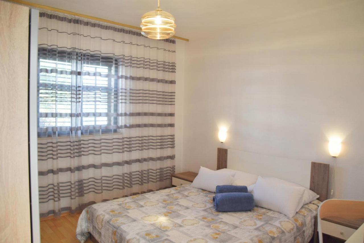 Apartments Margareta & Ena Малинська Екстер'єр фото