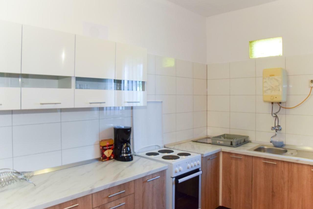 Apartments Margareta & Ena Малинська Екстер'єр фото