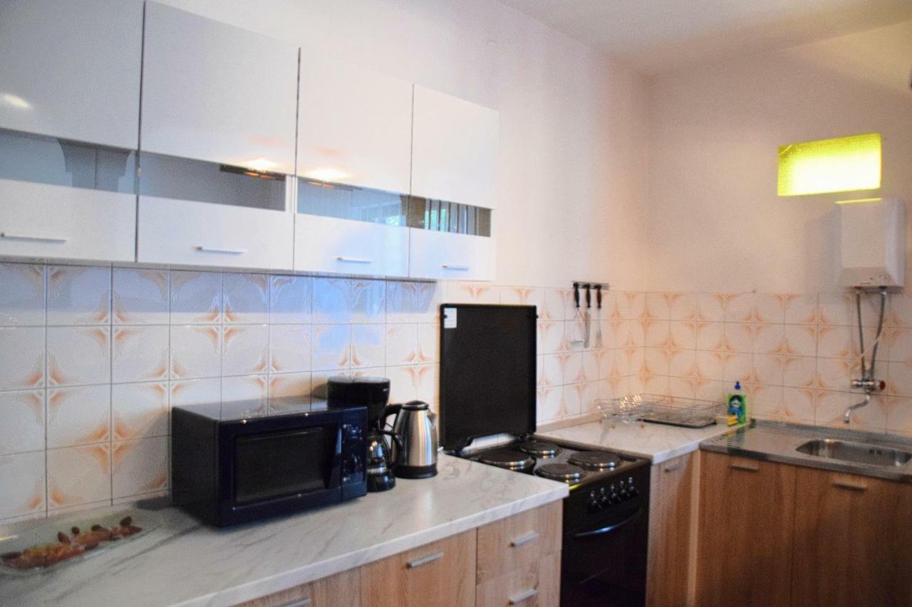 Apartments Margareta & Ena Малинська Екстер'єр фото